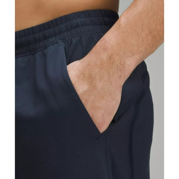 214. Lululemon Mens Pace Breaker Linerless Shorts 9" True Navy Blue Small - Picture 2 of 4